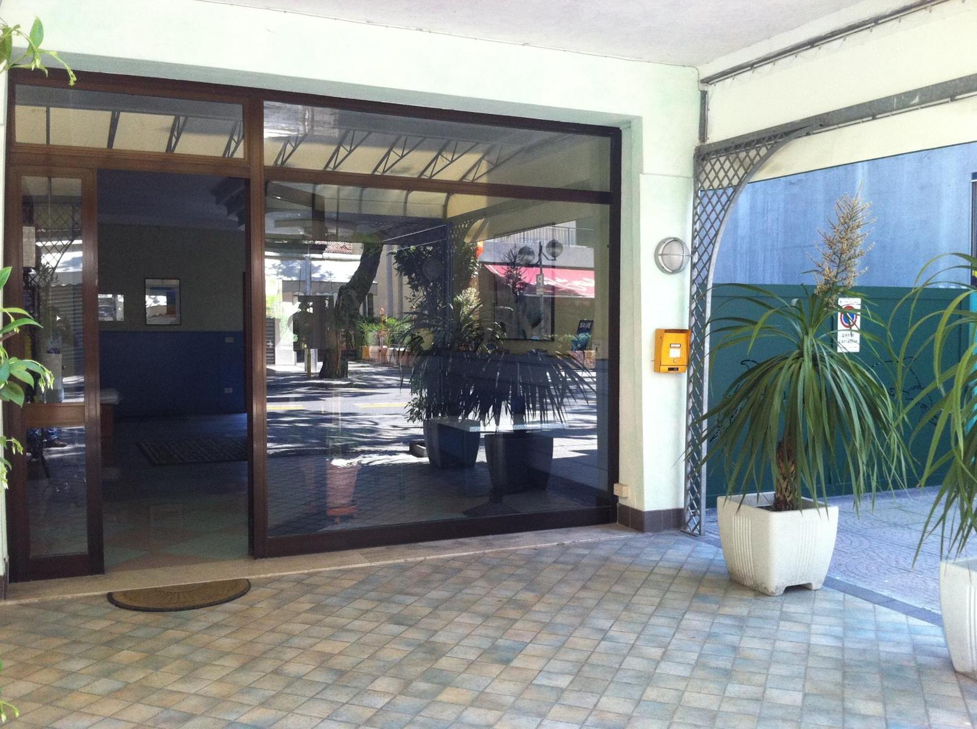Hotel Olanda Lido di Jesolo Bagian luar foto